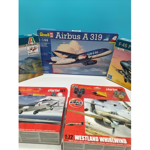 782 - Collection of 5 Model Kits to include Italeri 1:72 Scale F-4S Phantom II and Harrier GR 3 'Falkland'... 