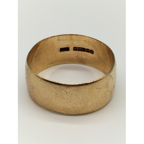 17 - 9ct Gold Band Ring. Size V. 5.2 Grams.