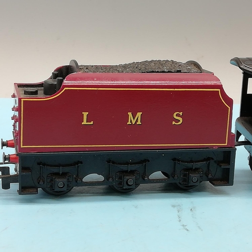 101 - Hornby LMS 6201 'Princess Elizabeth' Locomotive plus 3 x LNER Coaches.