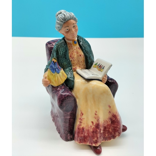 75 - Royal Doulton 17cm Figure 'Prized Possessions' HN 2942. Exclusive to Collectors Club Members.