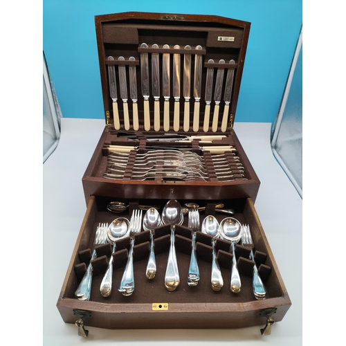 21 - Gladwin Ltd 'Embassy' 81 Piece Cased Cutlery Set.