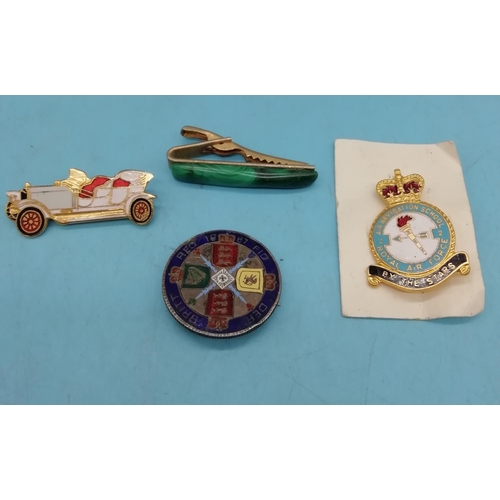 317 - Victorian Enamelled Florin Coin Brooch, Enamelled Badges (2) plus Vintage Tie Clip.