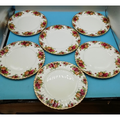 329 - Royal Albert 23.5cm Lunch/Salad Plates (6) in the 'Old Country Roses' Pattern. First Quality. Early ... 