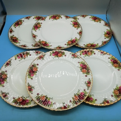 330 - Royal Albert 26.5cm Dinner Plates (6) in the 'Old Country Roses' Pattern. First Quality. Early Backs... 