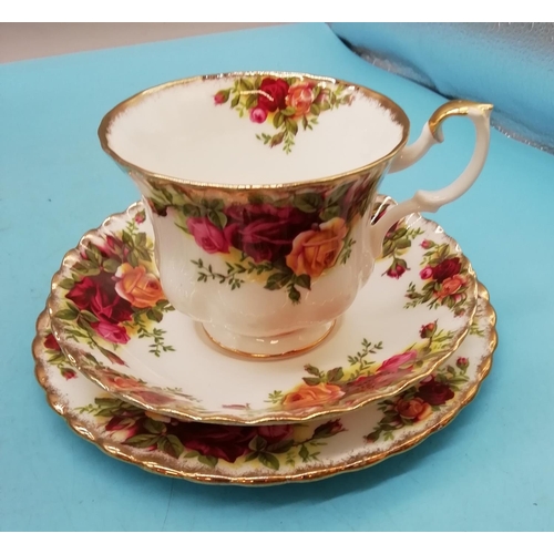 355 - Royal Albert Trios (6) in the 'Old Country Roses' Pattern. First Quality. Early Backstamp 1962-1973.