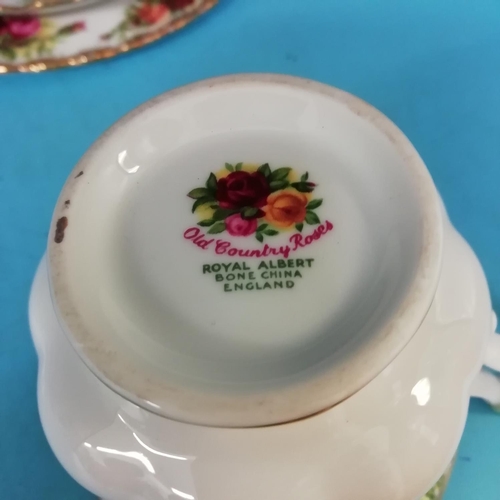 355 - Royal Albert Trios (6) in the 'Old Country Roses' Pattern. First Quality. Early Backstamp 1962-1973.