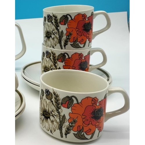 486 - Retro J & G Meakin 14 Piece Part Tea Set in the 'Poppy' Pattern to include Cups and Saucers (6), Mil... 