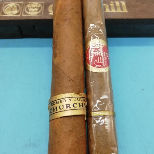 599 - Boxed Willem II Churchill Cigar plus a Churchill Romeo y Julieta Cigar.