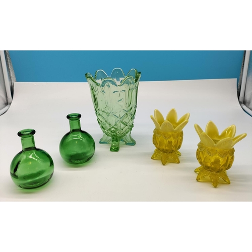 613 - 5 Pieces of Glass to include Pearline Posy Vases (2), 18cm Green Vase (Chip to Foot), etc.