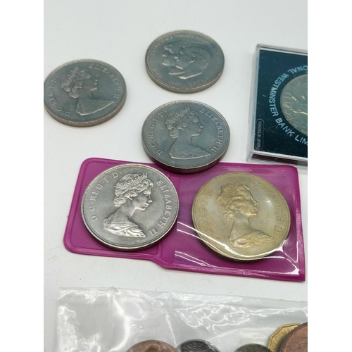 648 - Collection of Coins and Commemorative Coins.