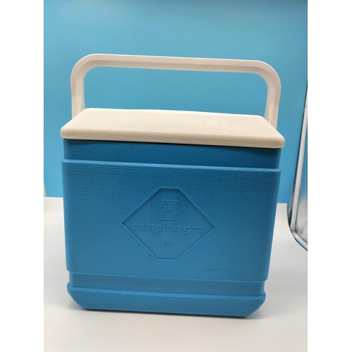 700 - Camping Gaz 'Buggy' Plastic Cool Box. 36cm High, 40cm x 27cm.