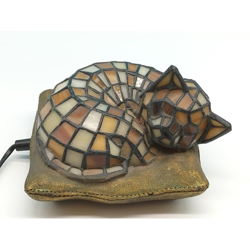 185A - Tiffany Style Cat Lamp. W/O. 18cm x 15cm.