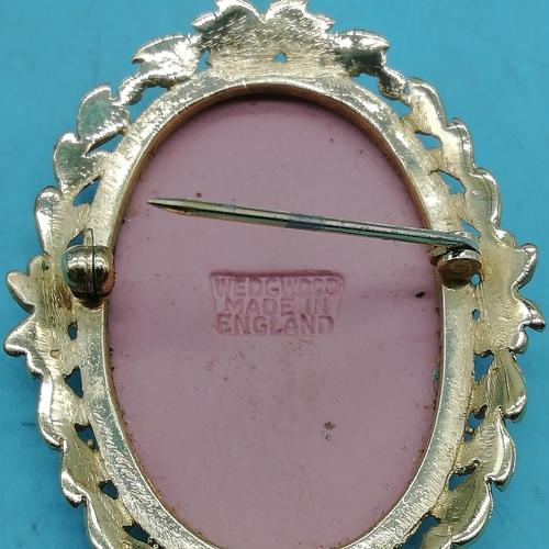 388 - Wedgwood Pink Jasper 'Dancing Hours' Brooch.