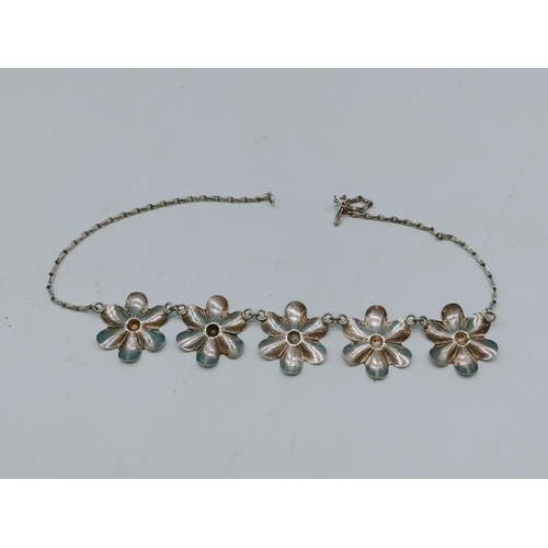 518 - Sterling Silver Daisy Design 16