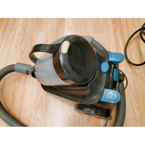 90A - Vax V-2000S Vacuum Cleaner W/O. Collection Only.