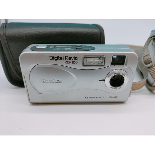 556 - Collection of Cameras to include Fine Pix 2800 Zoom, Lumix DMC T23, Sony Cyber Shot DSC - S930 Trave... 