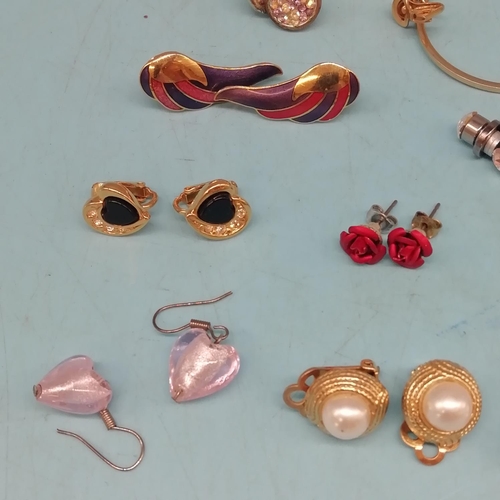 575 - 17 Pairs of Fashion Earrings - Pierced and Clipped.