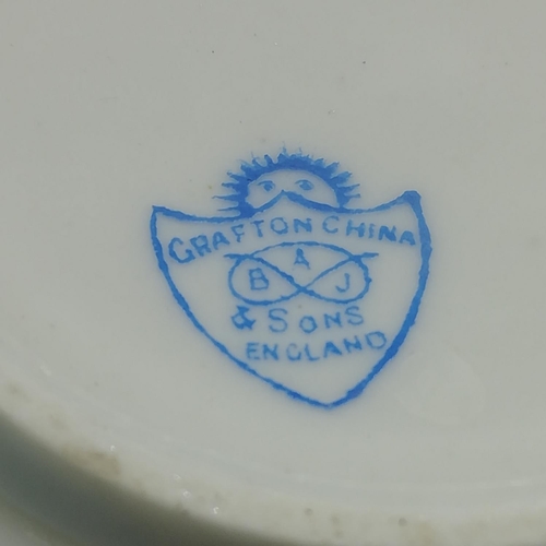 608 - Grafton China 19 Piece Part Tea Set in the 'Beau and Garland' Pattern.