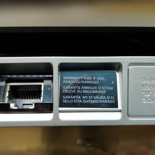 660 - Sony Playstation 4 (Silver) plus Controller. W/O.