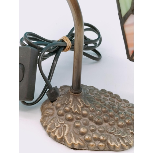 139 - Tiffany Style 27cm Lamp.