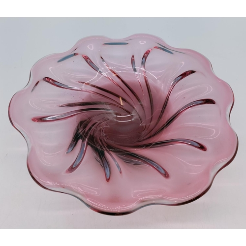 547 - Large 30cm Diameter Art Glass Bowl.