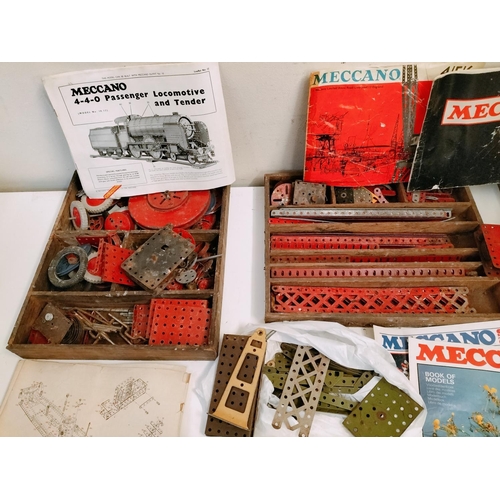 564 - Large Collection of Vintage Meccano. See First 2 Photos for Contents,