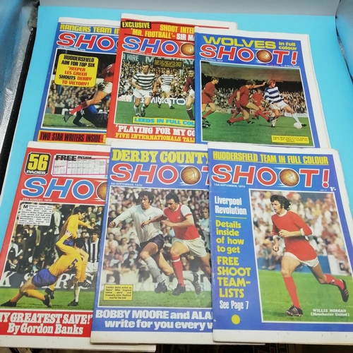 100A - Collection of Approx 40  Shoot Magazines 1969-1971.