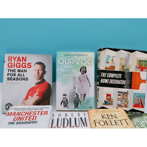 190 - Quantity of Books to include Man Utd Biography, Ryan Giggs, Fiction and Non Fiction.