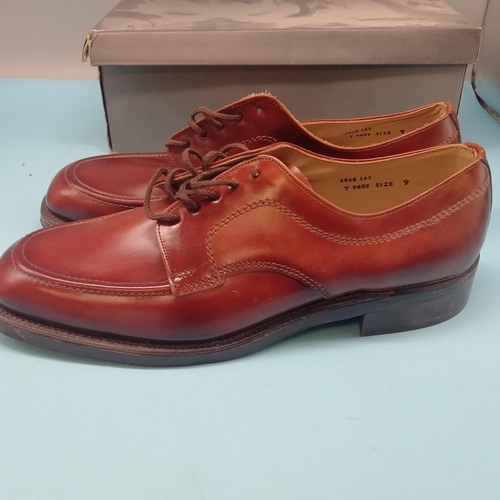 244 - As New and Unworn Gent's Leather Tan Coloured Shoes. Size  9.