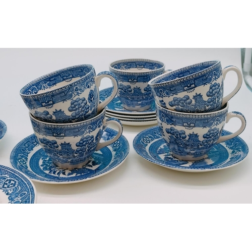 516 - Collection of 26 Pieces of Alfred Meakin Blue and White 'Old Willow' to include Cups, Saucers and Su... 