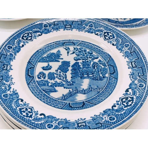 516 - Collection of 26 Pieces of Alfred Meakin Blue and White 'Old Willow' to include Cups, Saucers and Su... 