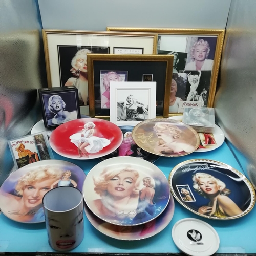 819 - Collection of Marilyn Monroe Collectables to include Cabinet Plates, Limited Edition Prints, Film Ce... 