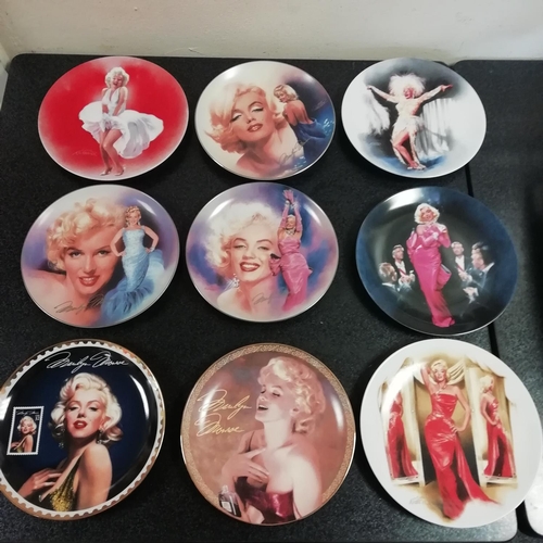 819 - Collection of Marilyn Monroe Collectables to include Cabinet Plates, Limited Edition Prints, Film Ce... 