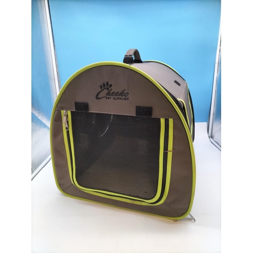 Cheeko Pet Supplies Cat Carrier. 41cm x 49cm