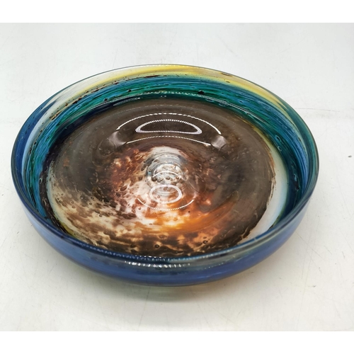 20 - Isle of Wight Glass Dish. 16cm Diameter.