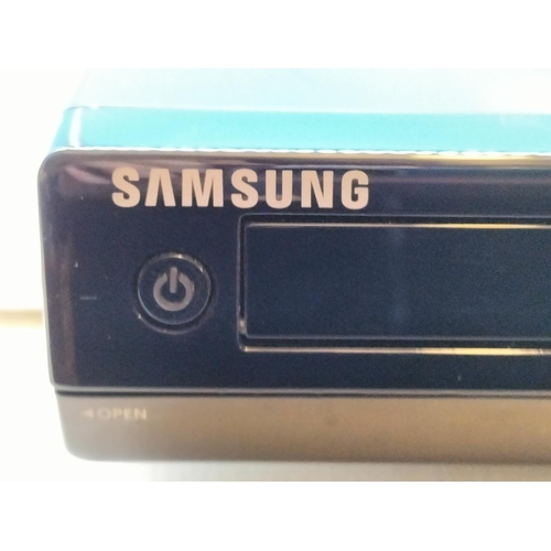 303 - Samsung DVD-SH893M HDD Plus DVD Recorder With Remote Control & Lead. W/O