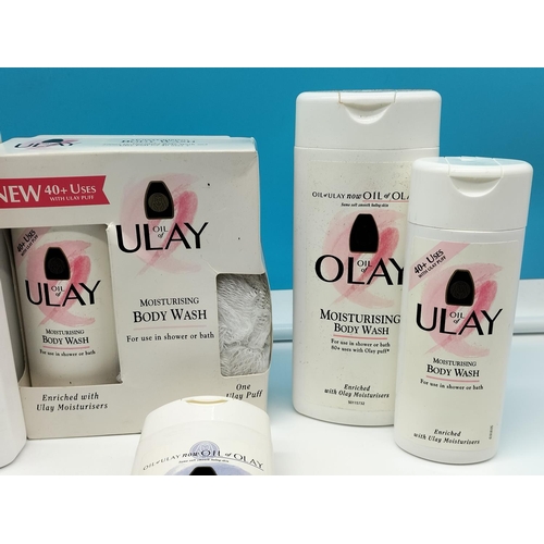 321 - Five Bottles of Olay/Ulay Moisturising Body Wash Plus Two Box Sets