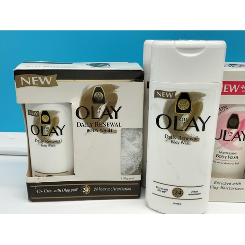 321 - Five Bottles of Olay/Ulay Moisturising Body Wash Plus Two Box Sets