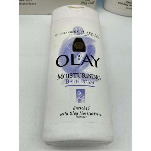 321 - Five Bottles of Olay/Ulay Moisturising Body Wash Plus Two Box Sets