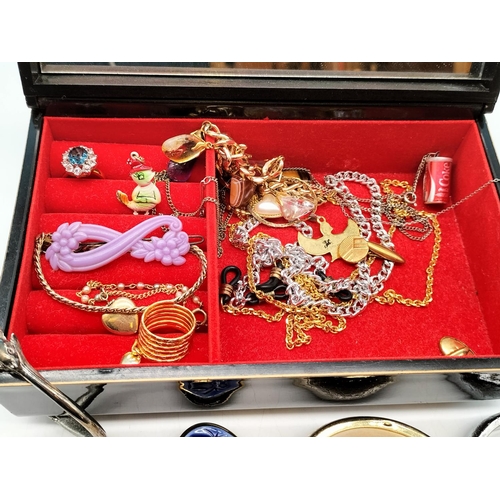 362 - Jewellery Box Containing Mixed Costume Jewellery to Incl. Rings, Necklaces, Bangles, Coral, etc.