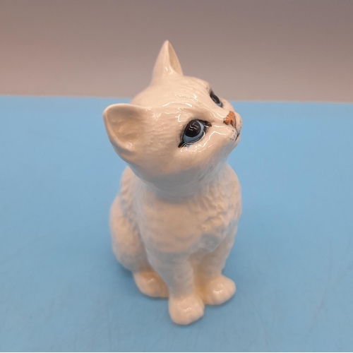 418 - Beswick White Kitten. 10cm (h)