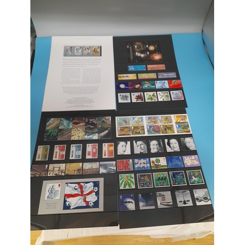 90A - Royal Mail Year Pack 2002