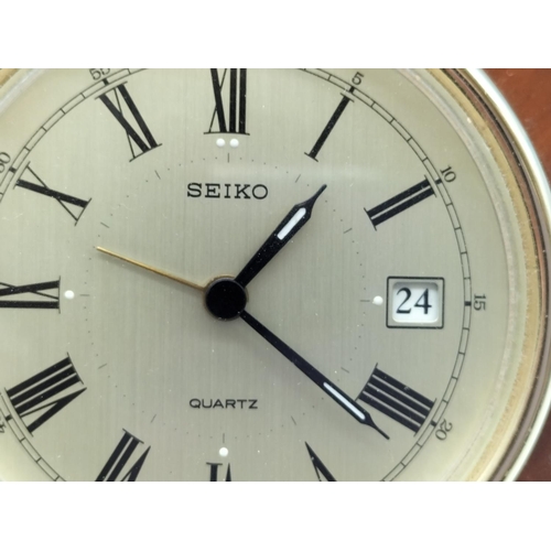 137 - Vintage Seiko Model No QQ103B brass Quartz travel clock/ desk clock 8x9cm