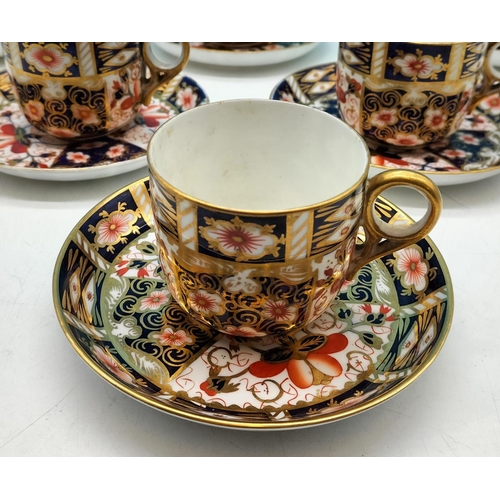 89 - Royal crown Derby Imari 2451 Pattern 6x coffee cups and saucers, various date marks