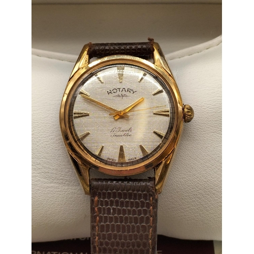 90 - Gentlemen's Rotary (Wind up) watch in box, in working order