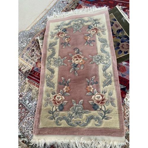 130 - Floral Patterned Hall Rug. Excellent Quality 145 x 75cm Collection ONLY