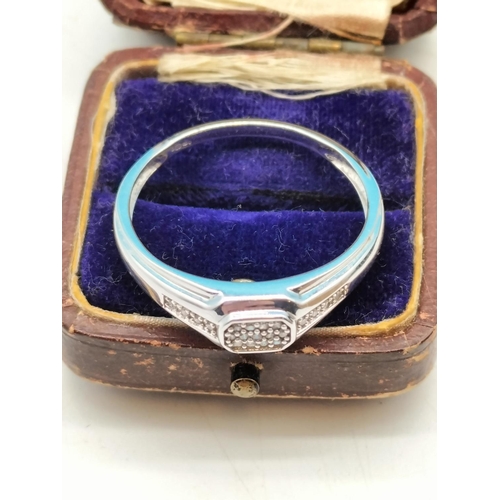 9ct White Gold and Diamond Ring. Size Z+3. 3 Grams.