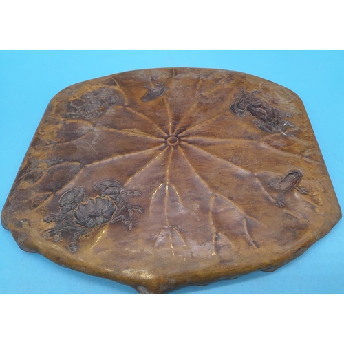 66 - Japanese Meiji Period Brass Tray Modelled as a Lotus Leaf and Decorated with Crabs and Frogs. 26cm x... 