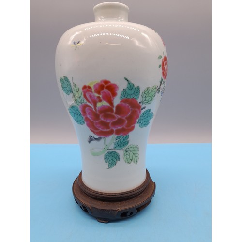 543 - Chinese Qianlong Period Hand Painted Vase on Stand with Floral Decoration. 22cm High.