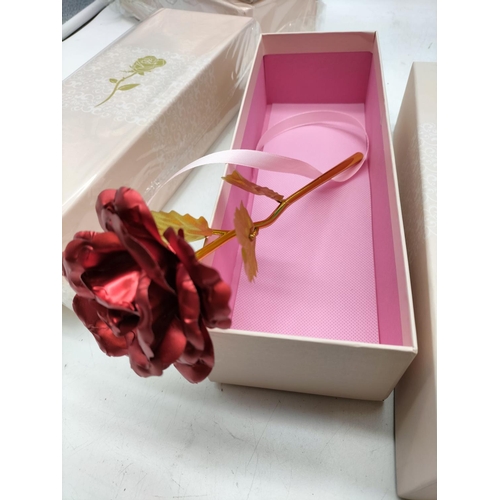 141 - 10 x 24K Golden Rose (Valentines?). Boxed